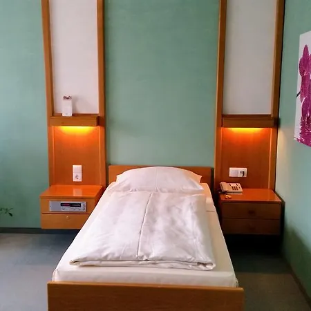 Gasthof Gruner Baum 3*