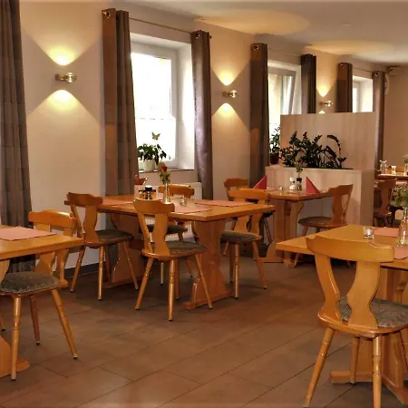 Gasthof Gruner Baum Maison d'hôtes 3*