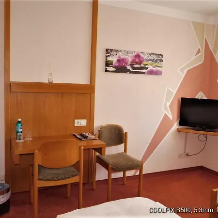 Gasthof Gruner Baum 3*